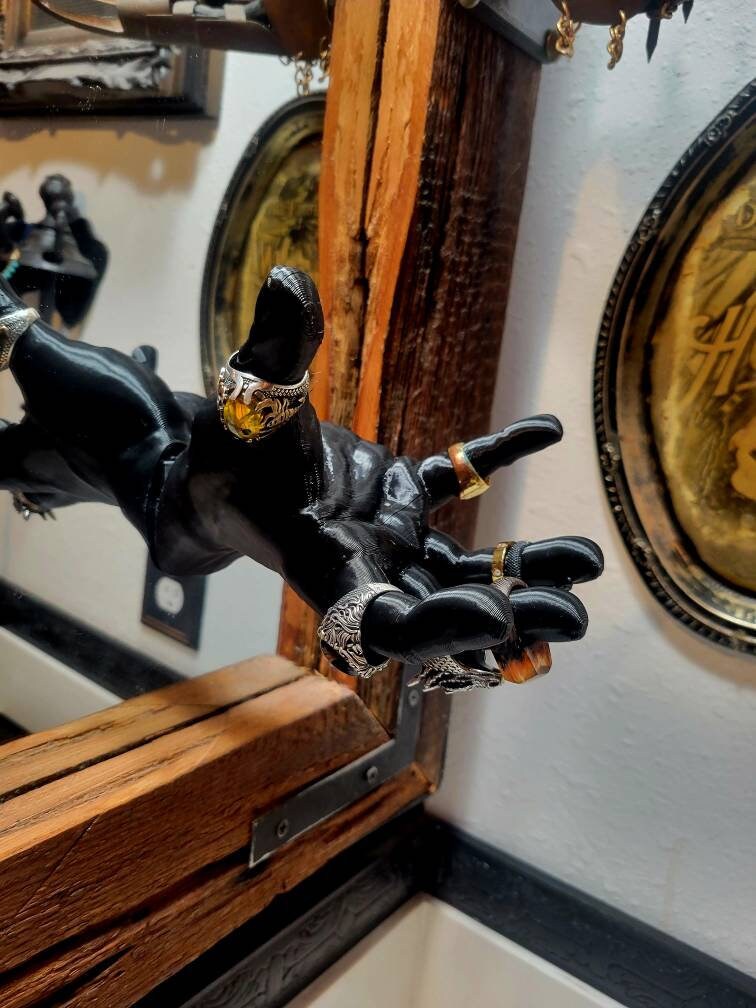 Adams Family Thing Ring Holder: Stick-On Display