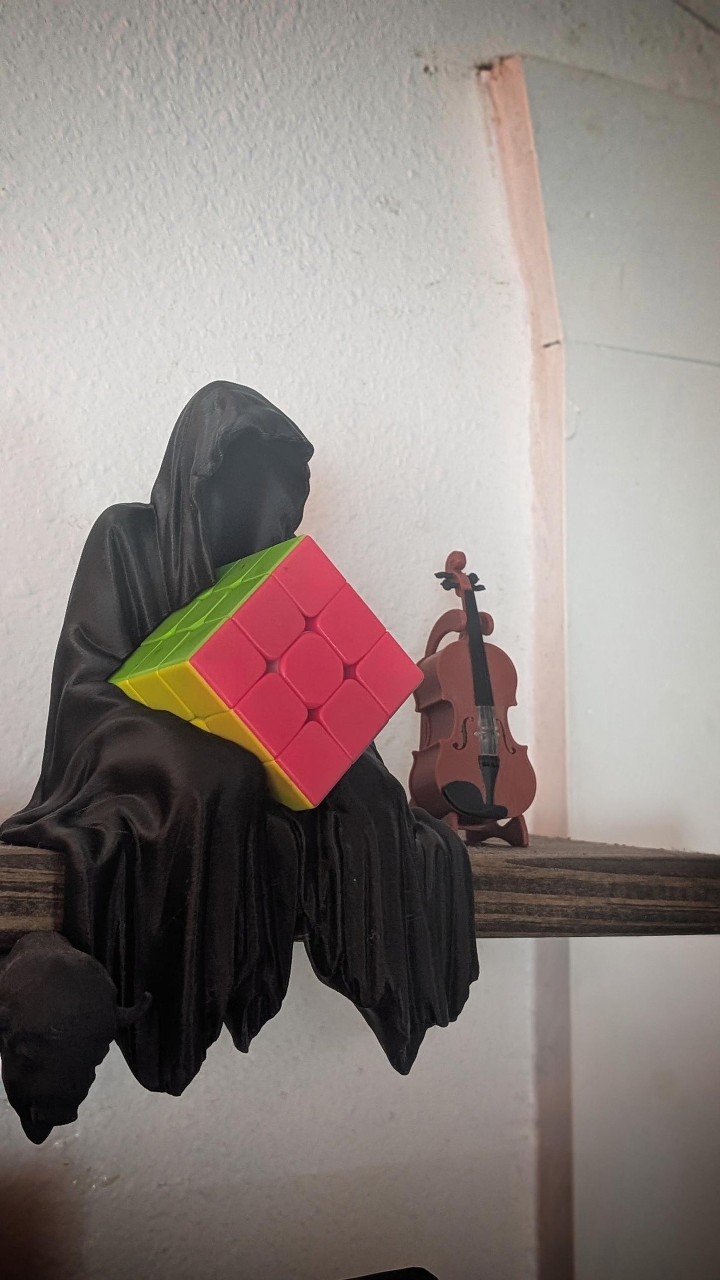 Phantom Rubik's Cube holder(Cube included)