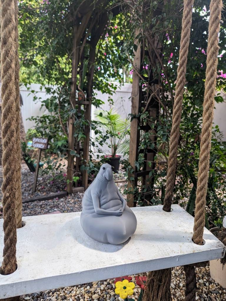 Homunculus Loxodontus Meme Figure - Margriet Breevoot Sculpture