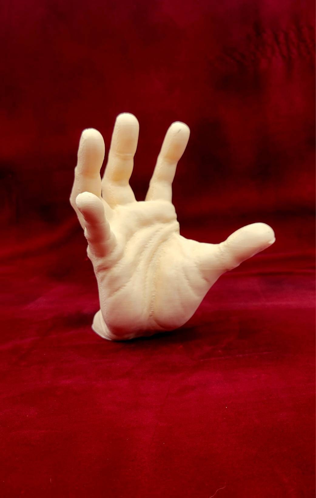 Adams Family Thing Ring Holder: Stick-On Display